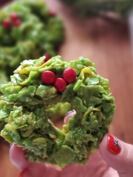 No-bake Christmas Wreath Cookie Recipe