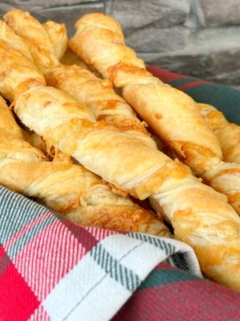Puff Pastry Cheese Straws