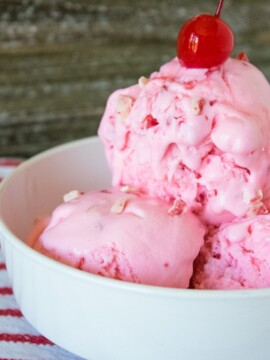 No-Churn Peppermint Ice Cream Recipe