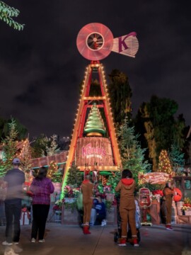 The best things to do at Knott's Merry Farm during the holiday season.