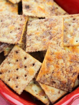Homemade Cinnamon Sugar Baked Crackers