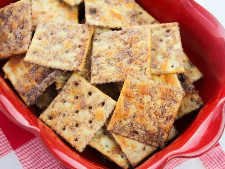 Homemade Cinnamon Sugar Baked Crackers