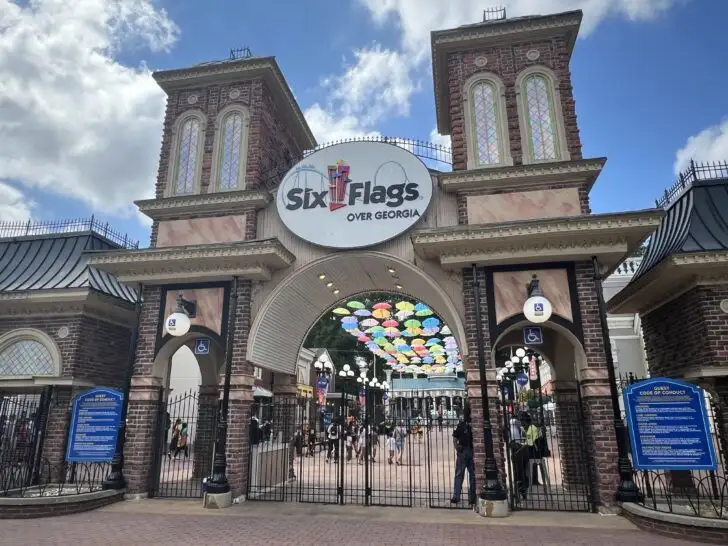 The best Six Flags Over Georgia Rides For Kids and toddlers
