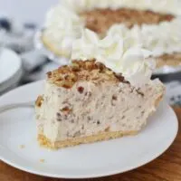 No-Bake Creamy Pecan Pie Recipe for Thanksgiving