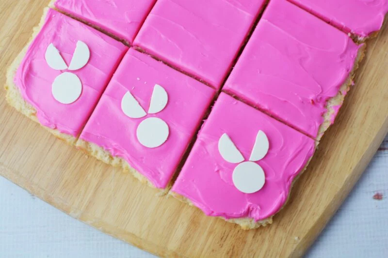 Making the Bunny Design on the cookie