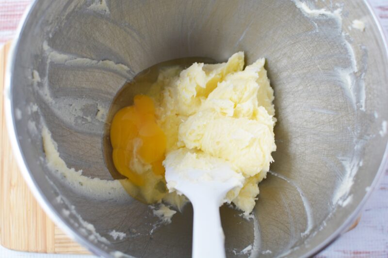 Mixing the egg and wet ingredients together