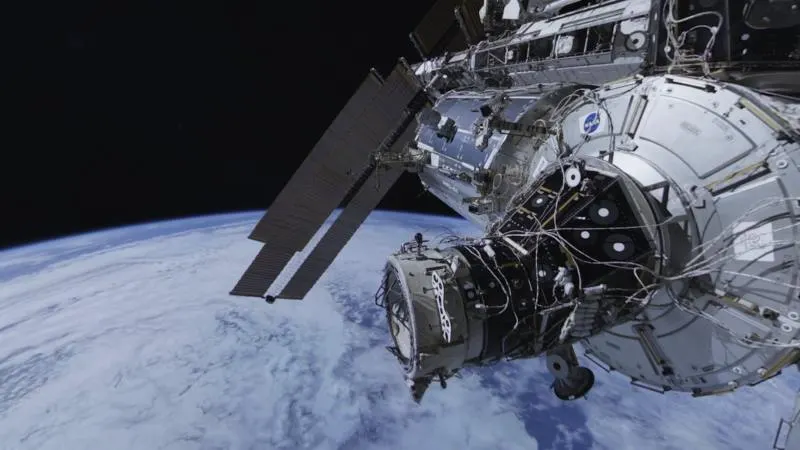 Space Explorers: The Infinite