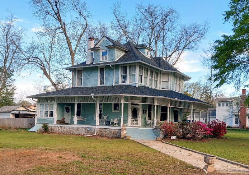 Historic home in Coweta County that was featured in the movie Fried Green Tomatoes.