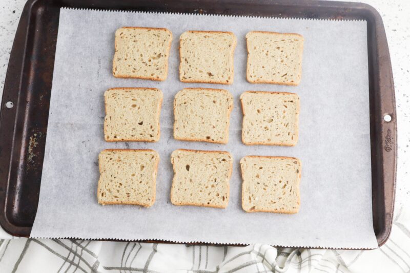 Preparing the bread for toasting