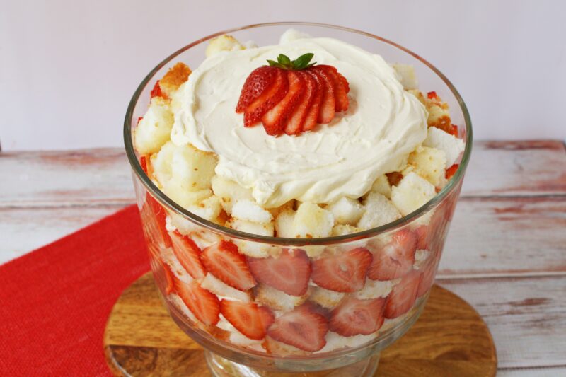Strawberry trifle recipe, best strawberry trifle recipe, strawberry trifle recipe with alcohol, grand marnier strawberry trifle Layered Grand Marnier Strawberry Trifle Recipe