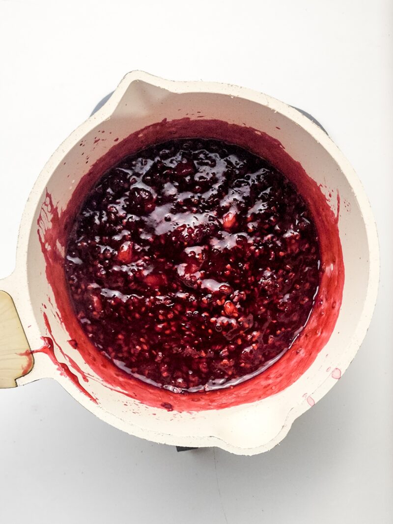 Making the blackberry Jam from scratch