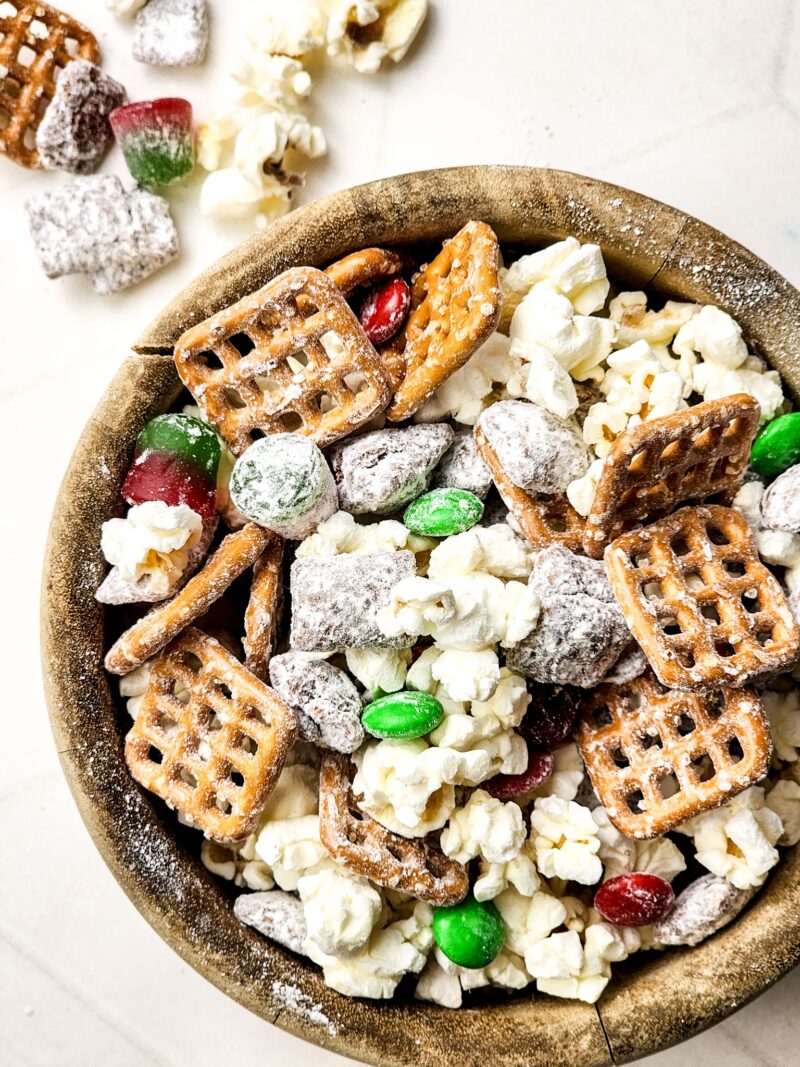 Easy Christmas Snack Mix Recipe