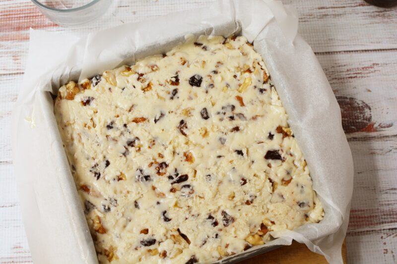 Letting the fudge cool and rest