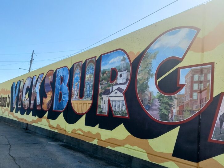 A Colorful mural of the word Vicksburg.