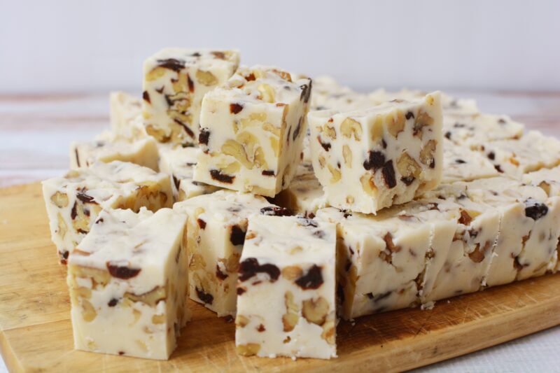 Cutting the fudge into 1-inch squares